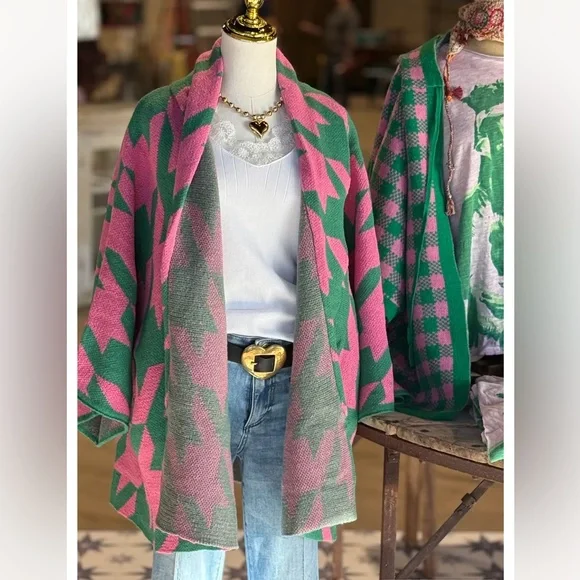Green and Pink knit kimono by Do everything in Love one size NWT - Picture 1 of 9